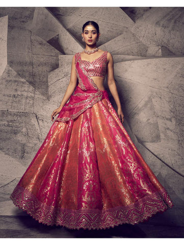 Archana Kochhar - The Anant Rangrez Lehenga Archana Kochhar - The Anant Rangrez Lehenga