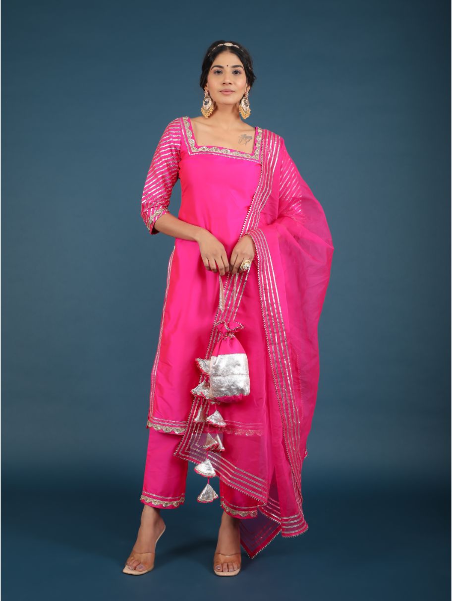 Pomcha Jaipur - ZOYA PINK TAFFETA SILK SUIT SET