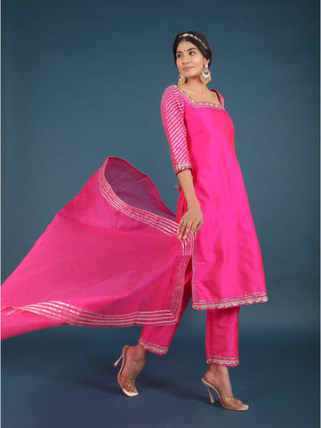 Pomcha Jaipur - ZOYA PINK TAFFETA SILK SUIT SET