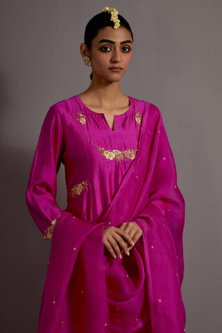 Fuchsia Pink Necklace Guccha Hand Embroidered Kurta Set