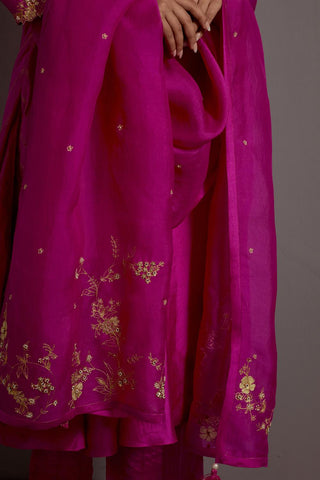 Fuchsia Pink Necklace Guccha Hand Embroidered Kurta Set